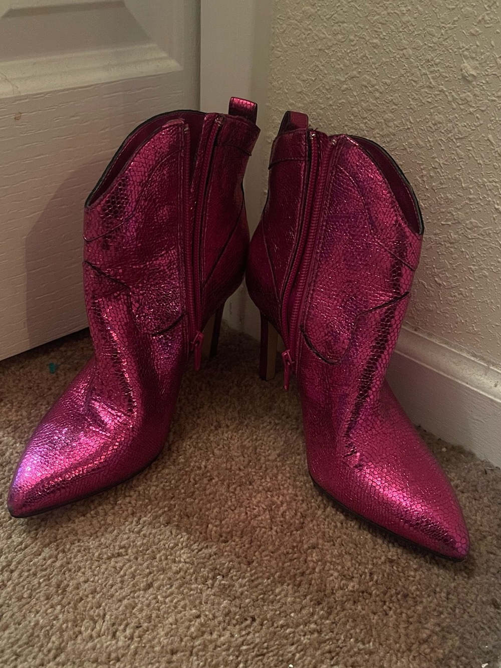 Gianni Bini Metallic Fuchsia Pointed-Toe Ankle Boots